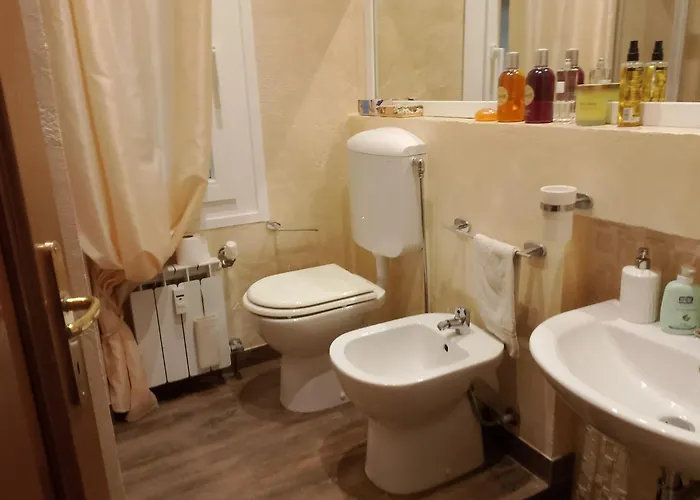 A Due Passi Dal Mare * Janov